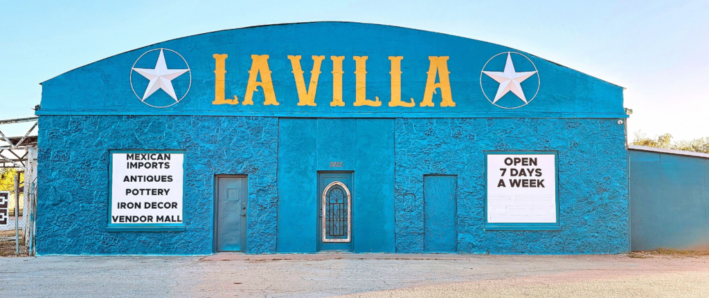 la-villa-front-store.webp